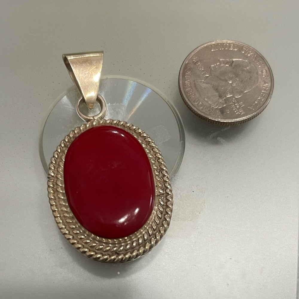 Vintage silver .925 pendant.
